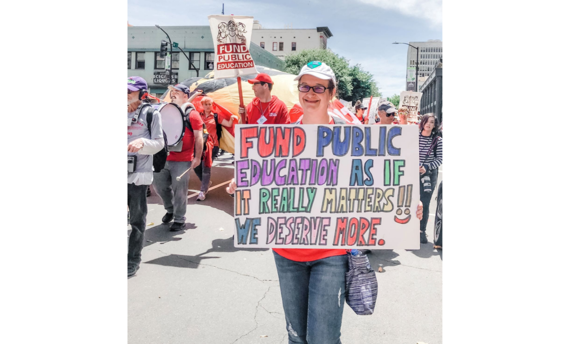 Teachers demonstrating for more public education funding