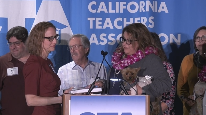 An image of Leslie Littman being installed as CTA Vice President at the CTA May 2023 State Council of Education.