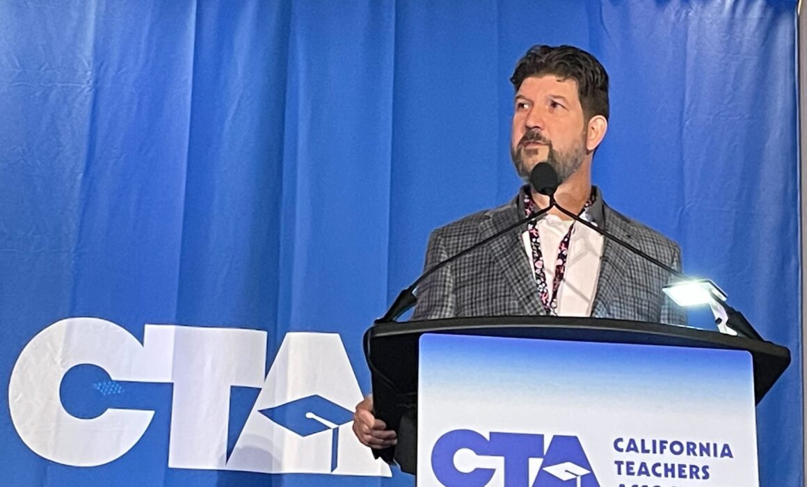 CTA President David Goldberg address State Council delegates